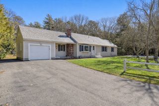 1820 Santuit Newtown Rd, Barnstable, MA 02635