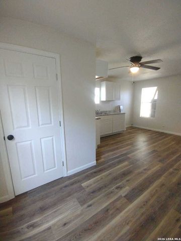 4602 CENTRALIA DR, San Antonio, TX 78237