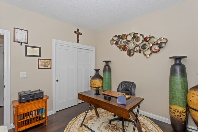 10041 Powell Avenue, Johnston, IA 50131
