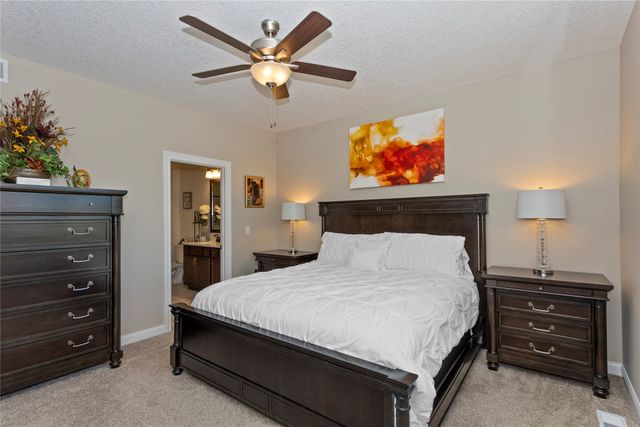 10041 Powell Avenue, Johnston, IA 50131