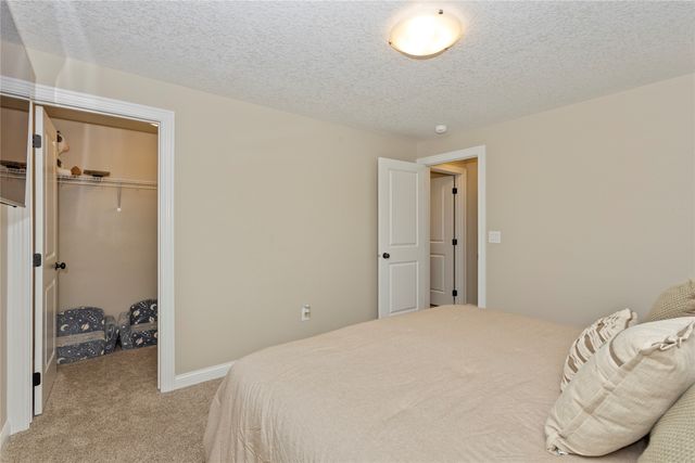 10041 Powell Avenue, Johnston, IA 50131