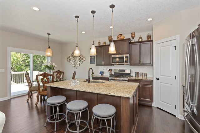 10041 Powell Avenue, Johnston, IA 50131