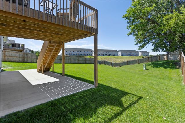 10041 Powell Avenue, Johnston, IA 50131