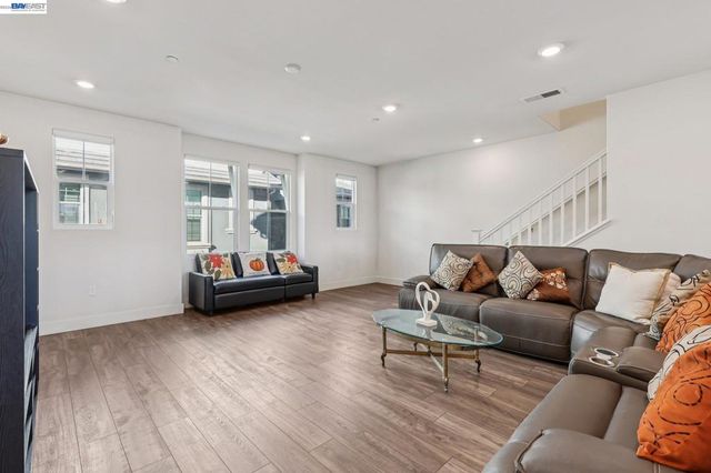 256 Plum Tree St, Livermore, CA 94551
