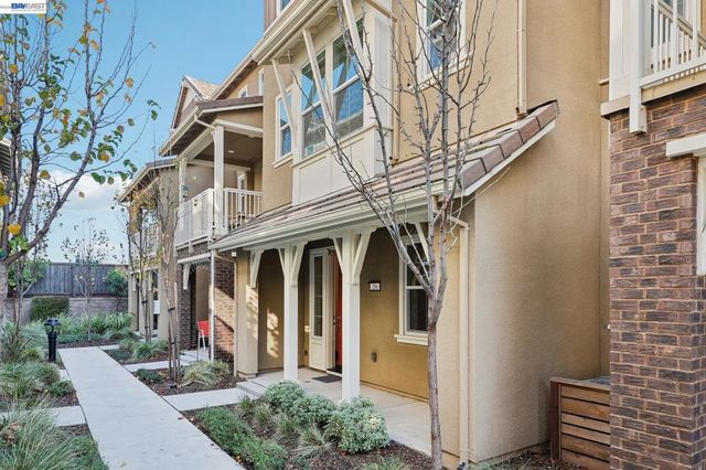 256 Plum Tree St, Livermore, CA 94551