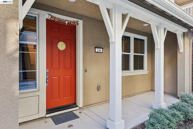 256 Plum Tree St, Livermore, CA 94551