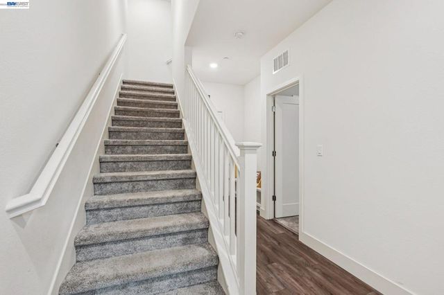 256 Plum Tree St, Livermore, CA 94551