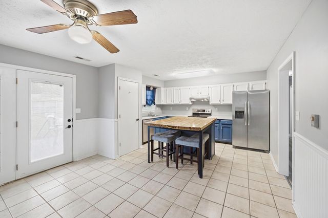 2226 Redbud Lane, Paris, KY 40361