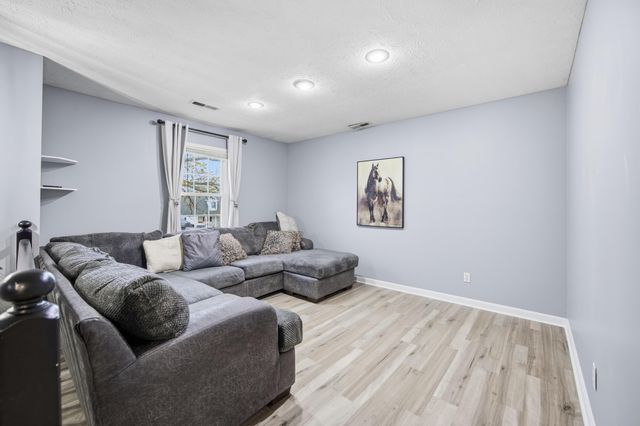 2226 Redbud Lane, Paris, KY 40361