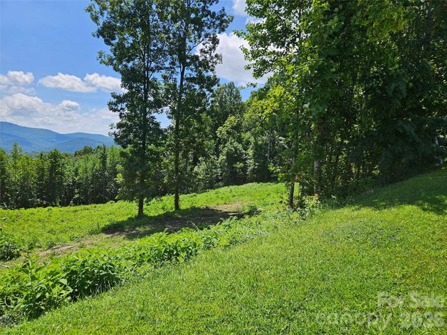 1233 Grand Oaks Drive 43, Hendersonville, NC 28792