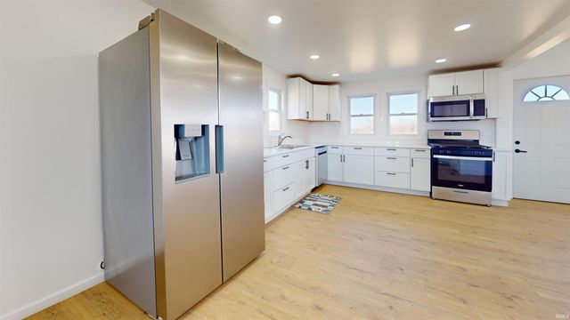 812 S York Street, Albion, IN 46701