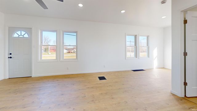 812 S York Street, Albion, IN 46701