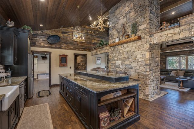 2900 Tanyard Hill Rd, Lynchburg, TN 37352