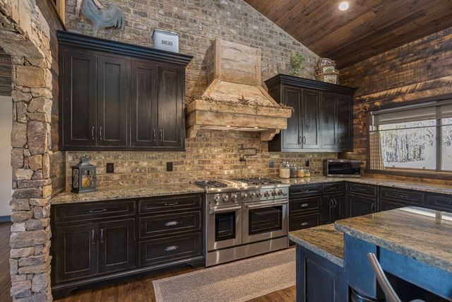 2900 Tanyard Hill Rd, Lynchburg, TN 37352