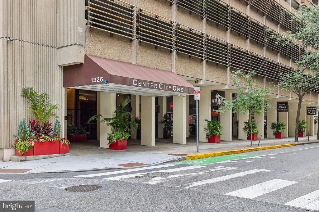 1326-42 SPRUCE ST #2806, PHILADELPHIA, PA 19107 — exterior