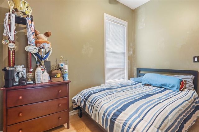 2915 ENOCH Avenue, Zion, IL 60099
