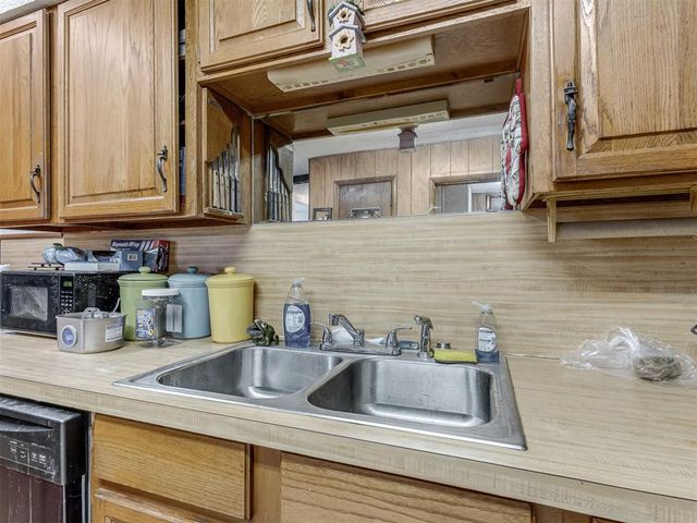6417 S McLemore Drive, Oklahoma City, OK 73159