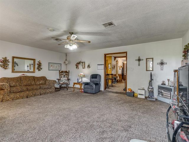 6417 S McLemore Drive, Oklahoma City, OK 73159