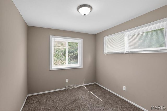 2587 Robley Drive, St Louis, MO 63136