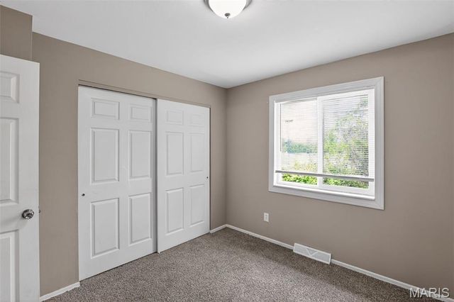 2587 Robley Drive, St Louis, MO 63136