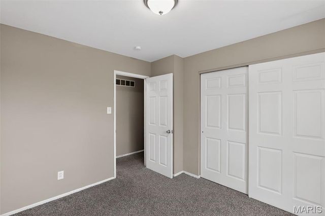 2587 Robley Drive, St Louis, MO 63136