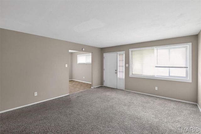 2587 Robley Drive, St Louis, MO 63136