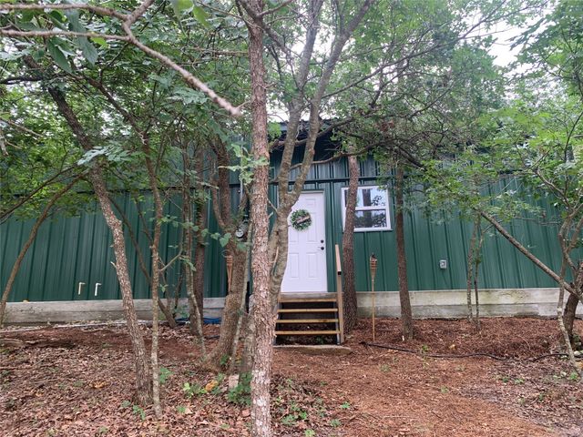 136 N Bronco Court, Springtown, TX 76082