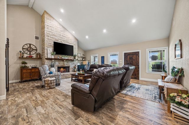 136 N Bronco Court, Springtown, TX 76082