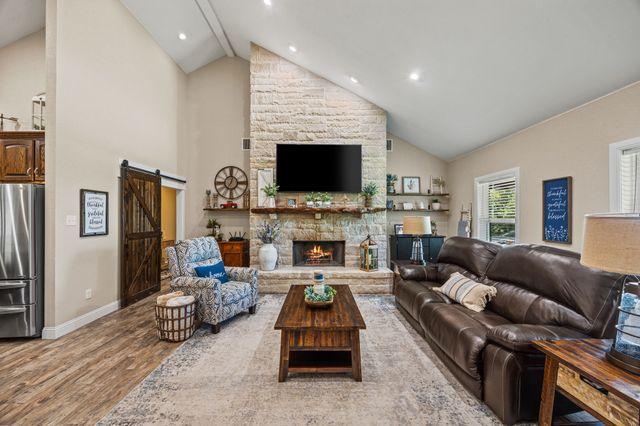 136 N Bronco Court, Springtown, TX 76082