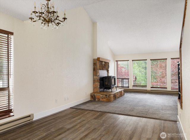 2190 Norcliffe Way, Oak Harbor, WA 98277