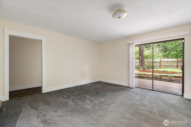 2190 Norcliffe Way, Oak Harbor, WA 98277