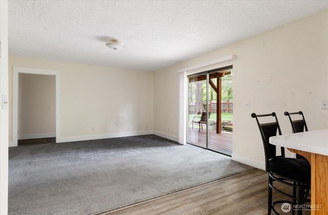 2190 Norcliffe Way, Oak Harbor, WA 98277