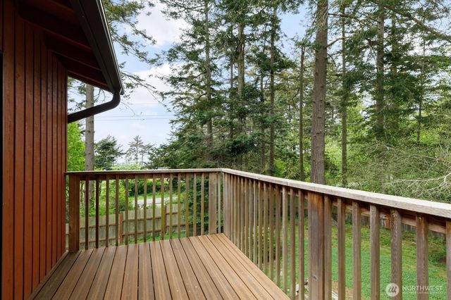 2190 Norcliffe Way, Oak Harbor, WA 98277