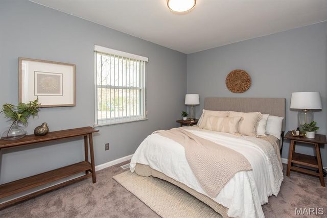 2341 McKelvey Road, St Louis, MO 63043