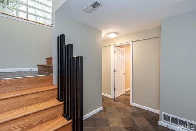 2341 McKelvey Road, St Louis, MO 63043