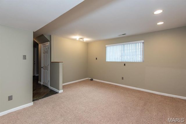 2341 McKelvey Road, St Louis, MO 63043