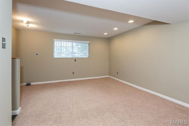 2341 McKelvey Road, St Louis, MO 63043