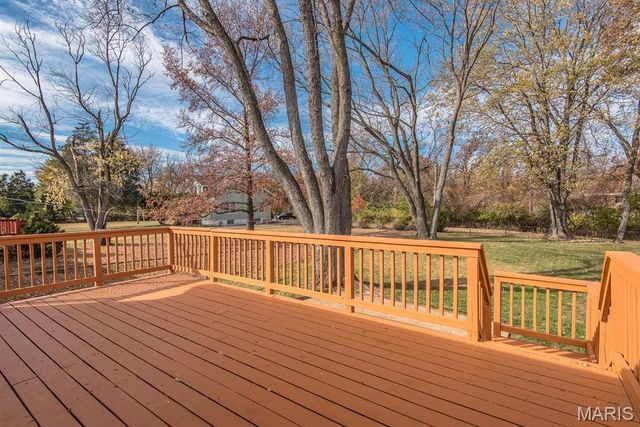 2341 McKelvey Road, St Louis, MO 63043