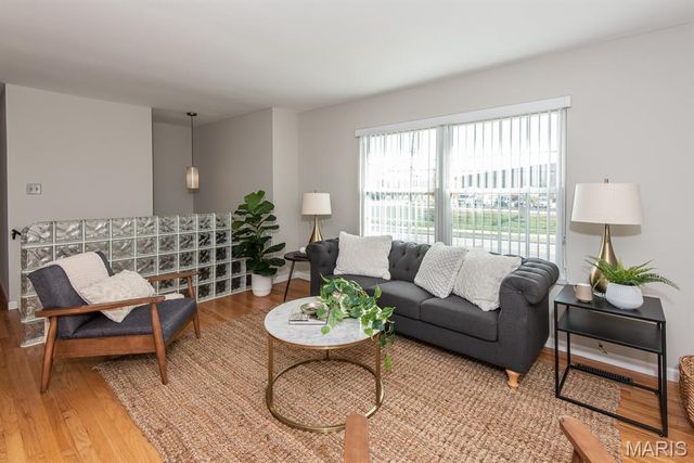 2341 McKelvey Road, St Louis, MO 63043