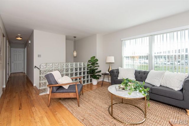 2341 McKelvey Road, St Louis, MO 63043