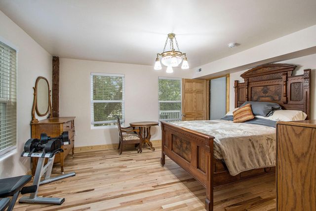 115 N Gremps Street, Paw Paw, MI 49079