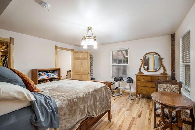 115 N Gremps Street, Paw Paw, MI 49079