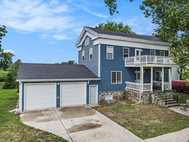 115 N Gremps Street, Paw Paw, MI 49079