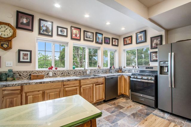 115 N Gremps Street, Paw Paw, MI 49079
