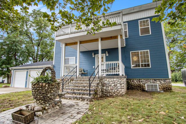 115 N Gremps Street, Paw Paw, MI 49079