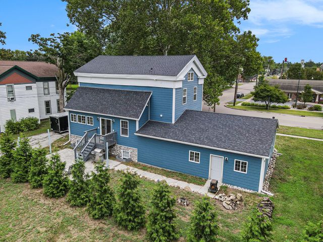 115 N Gremps Street, Paw Paw, MI 49079
