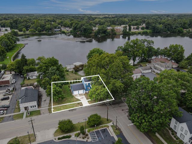 115 N Gremps Street, Paw Paw, MI 49079