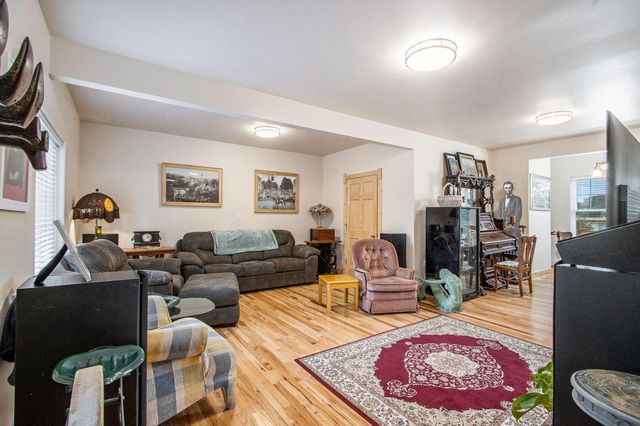 115 N Gremps Street, Paw Paw, MI 49079