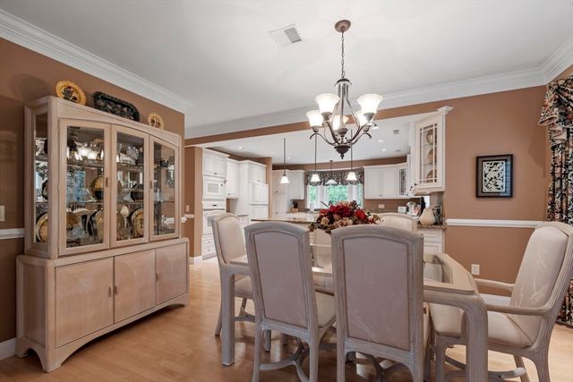 99 Main St 10, Westford, MA 01886