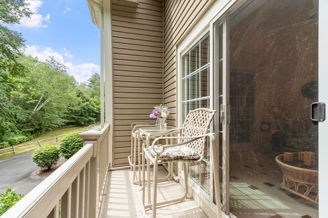 99 Main St 10, Westford, MA 01886